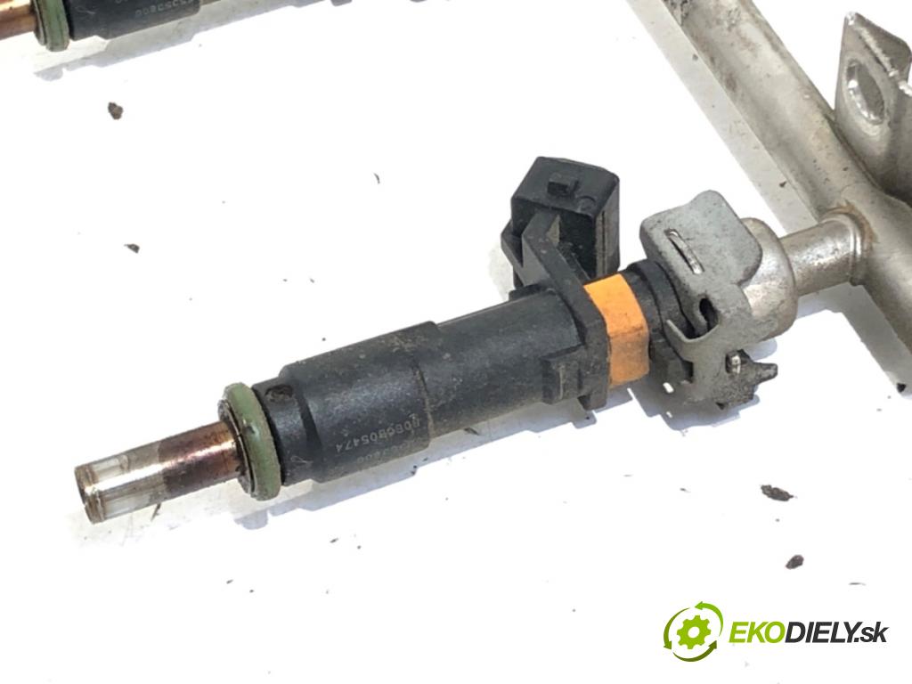 CHEVROLET CRUZE liftback 2012 104 kW 1.8 1796 Lišta vstrekovacia 55353806 (Vstrekovacia lišta)