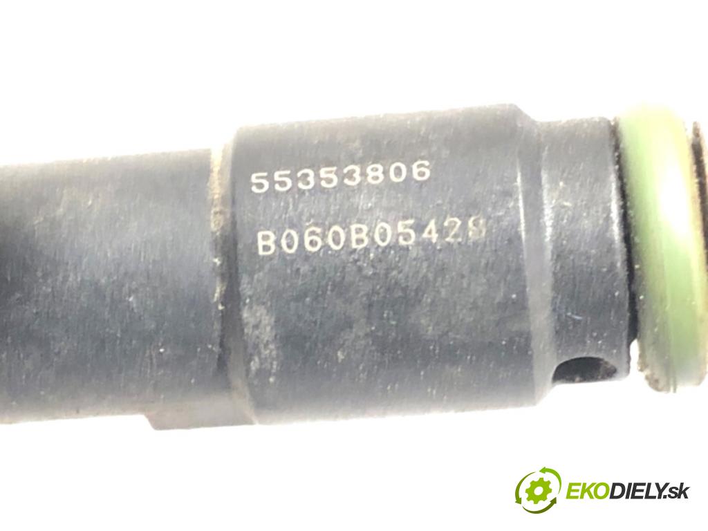 CHEVROLET CRUZE liftback 2012 104 kW 1.8 1796 Lišta vstrekovacia 55353806 (Vstrekovacia lišta)