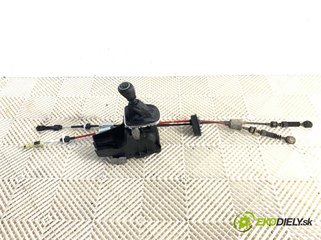 CHEVROLET CRUZE liftback 2012 104 kW 1.8 1796 Kulisa  (Rýchlostná páka (kulisa))