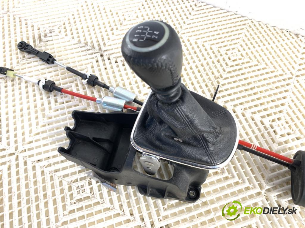 CHEVROLET CRUZE liftback 2012 104 kW 1.8 1796 Kulisa  (Rýchlostná páka (kulisa))