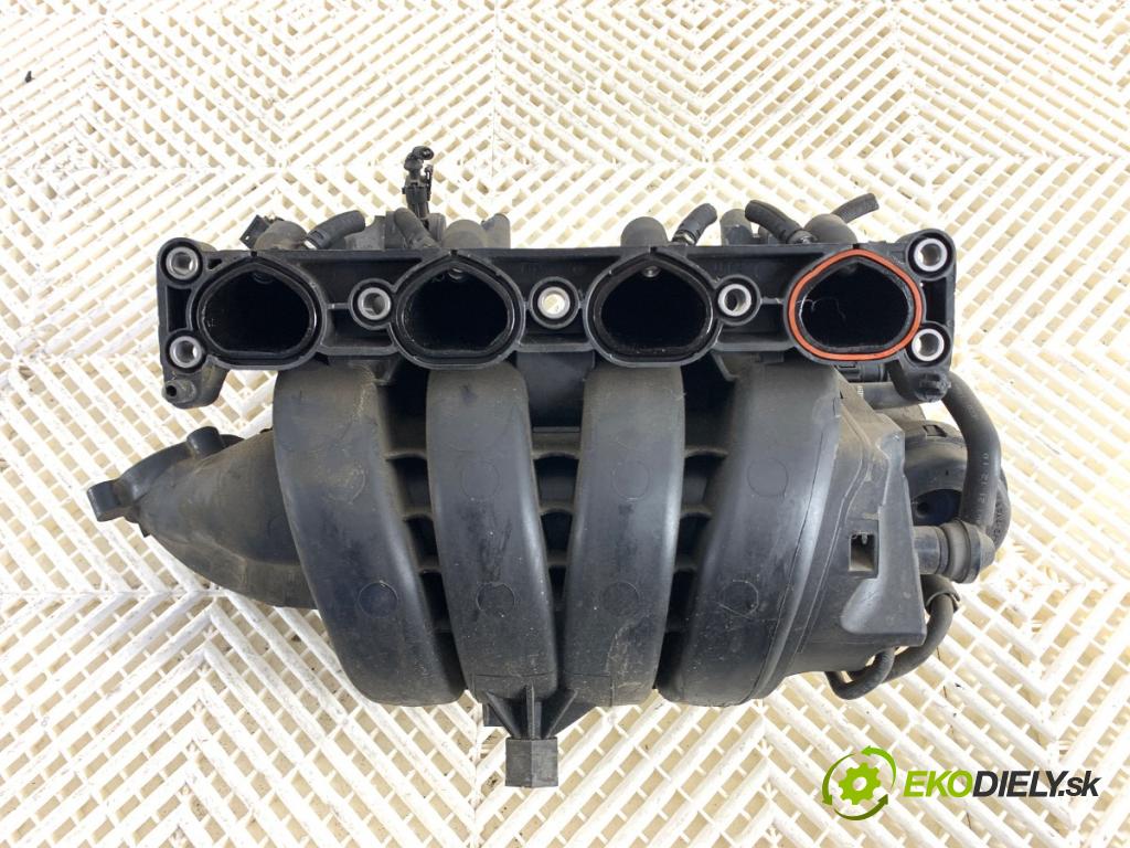 CHEVROLET CRUZE liftback 2012 104 kW 1.8 1796 potrubí sání 55565816 (Sací potrubí)