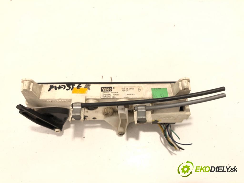 RENAULT MASTER II Autobus 1999 84 kW 2.8 dTI 2799 Panel ovládania kúrenia 133761F (Prepínacie páčky pod volantom)