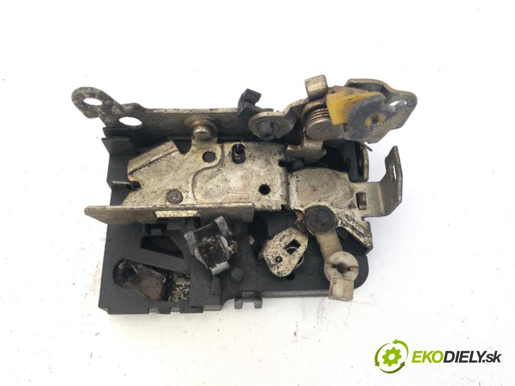 RENAULT MASTER II Autobus 2004 73 kW 2.5 dCi 100 (JDCV) 2463 zámok dveře levý přední část