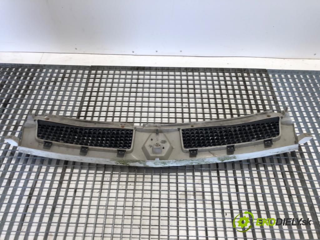 RENAULT MASTER II Autobus 2004 73 kW 2.5 dCi 100 (JDCV) 2463 mřížka maska 8200233765 (Přední mřížka (maska chladiče))