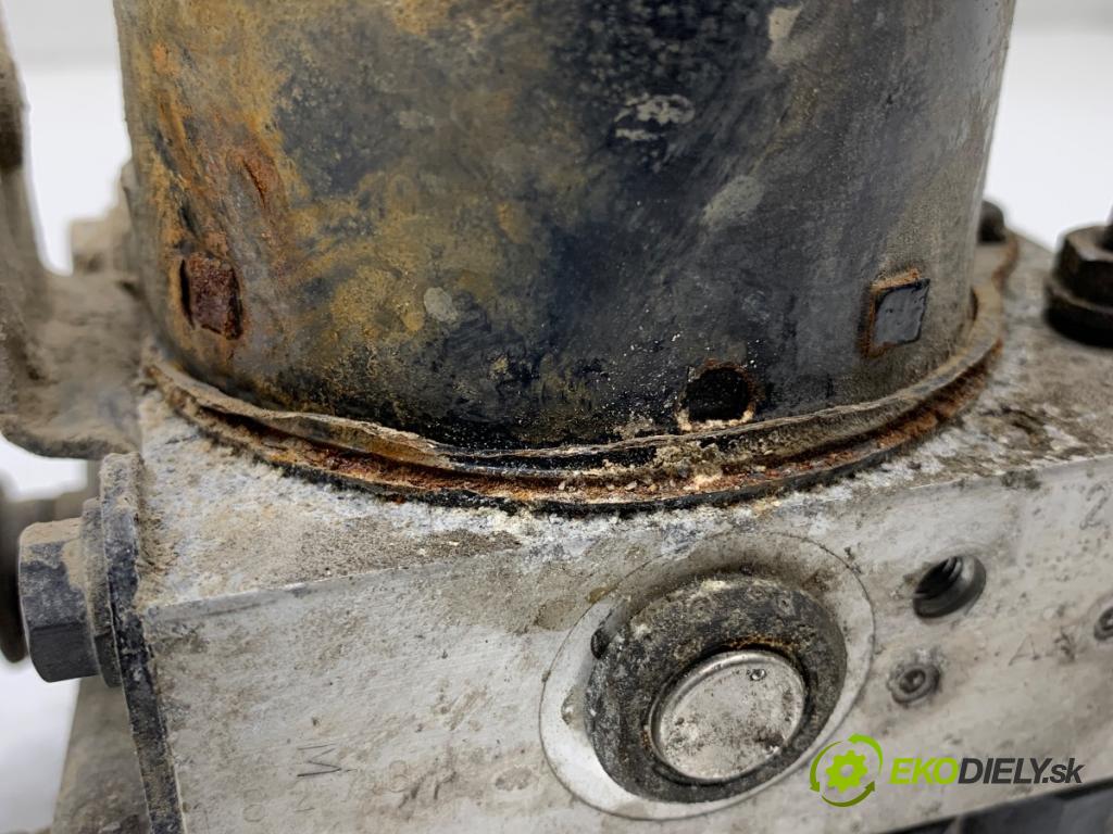 AUDI A3 8P liftback 2003 110 kW 2.0 FSI 1984 Pumpa ABS 1K0907379D (Pumpa ABS)