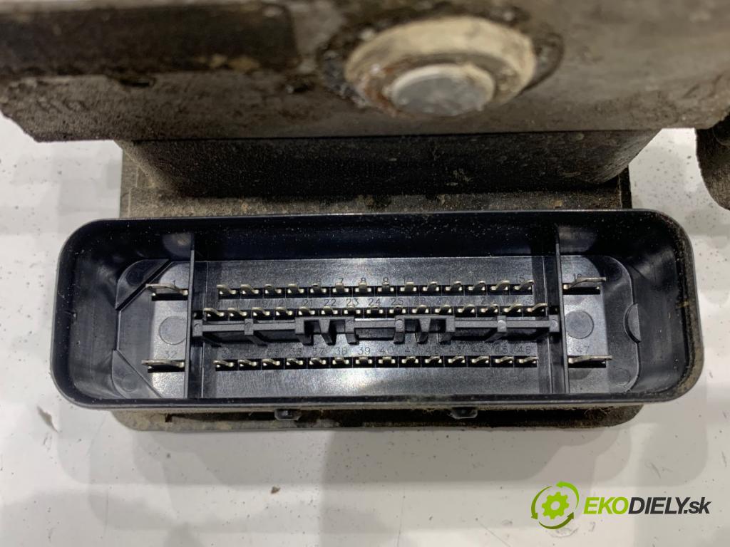 AUDI A3 8P liftback 2003 110 kW 2.0 FSI 1984 Pumpa ABS 1K0907379D (Pumpa ABS)