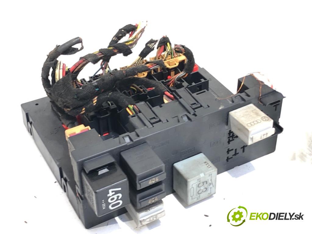 AUDI A3 8P liftback 2003 110 kW 2.0 FSI 1984 Modul BORDNETZ 8P0907279A (Riadiaca jednotka ostatné)