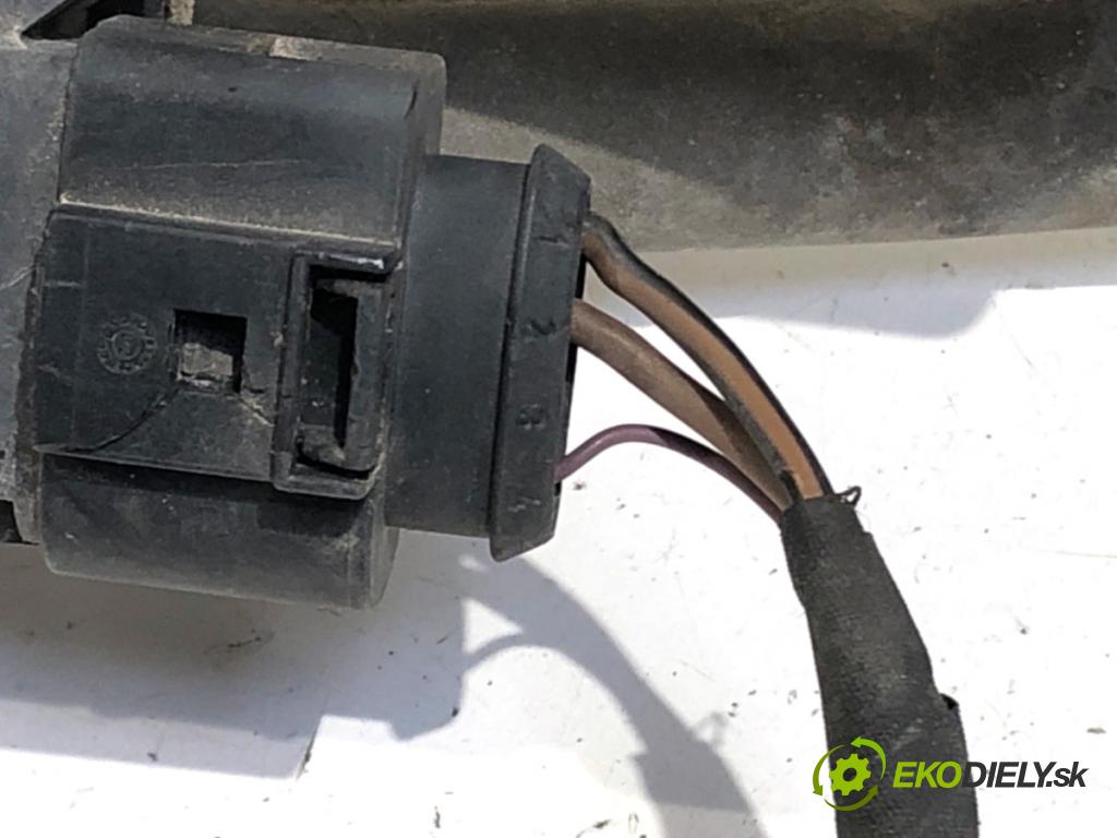 AUDI A3 8P liftback 2003 110 kW 2.0 FSI 1984 Mechanizmus stieračov predný 8P1955023E (Motorček stieračov predný)