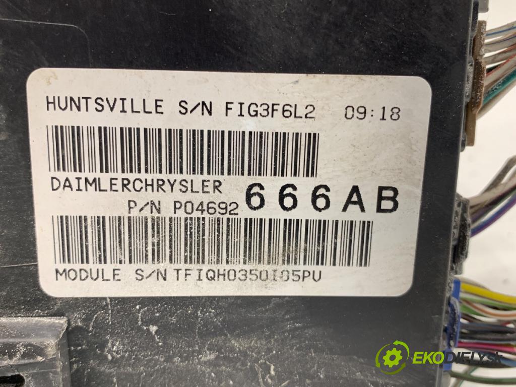 DODGE CALIBER liftback 2010 115 kW 2.0 1998 skříňka poistková P04692 666AB (Pojistková skříňka)