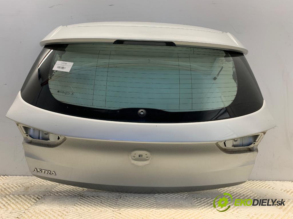 OPEL ASTRA K liftback 2019 81 kW 1.6 CDTi (68) 1598 kapota zadní část Z176