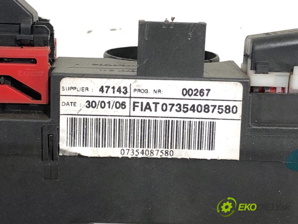 FIAT CROMA Kombi 2005 110 kW 1.9 D Multijet (194AXC1B, 194AXC12) 1910 Prepínač kombinovaný 07354087580 (Prepínacie páčky pod volantom)