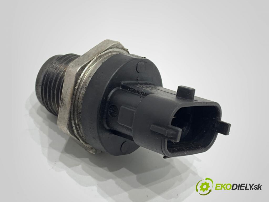 FIAT CROMA Kombi 2005 110 kW 1.9 D Multijet (194AXC1B, 194AXC12) 1910 Snímač tlaku paliva 0281002706 (Snímač)