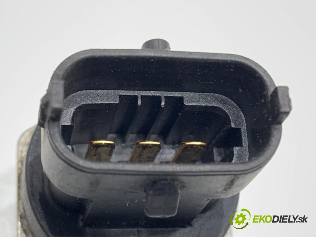 FIAT CROMA Kombi 2005 110 kW 1.9 D Multijet (194AXC1B, 194AXC12) 1910 Snímač tlaku paliva 0281002706 (Snímač)