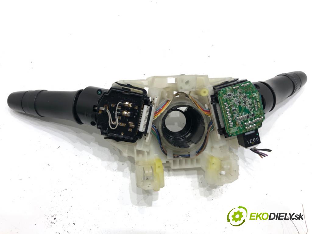 MITSUBISHI LANCER VIII sedan 2011 110 kW 1.8 DI-D (CY9A) 1798 Prepínač kombinovaný 8600A197 (Prepínacie páčky pod volantom)