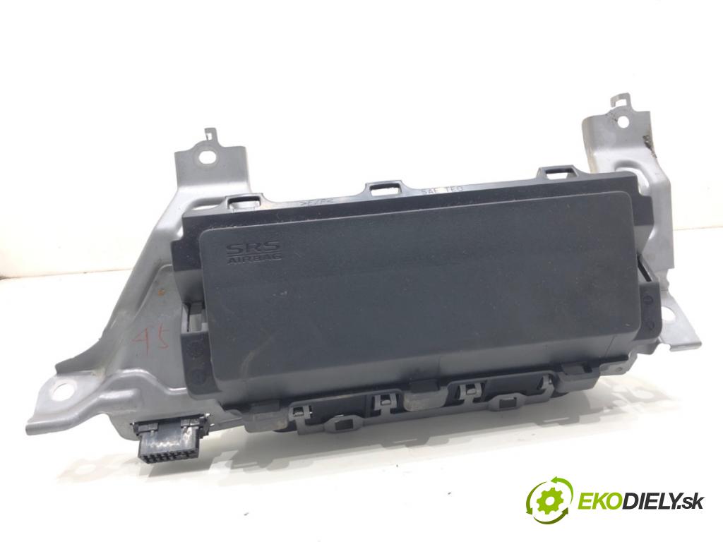 MITSUBISHI LANCER VIII sedan 2011 110 kW 1.8 DI-D (CY9A) 1798 AirBag koleno: 