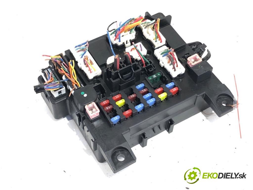 MITSUBISHI LANCER VIII sedan 2011 110 kW 1.8 DI-D (CY9A) 1798 modul BSI 8637A653 (Pojistková skříňka)