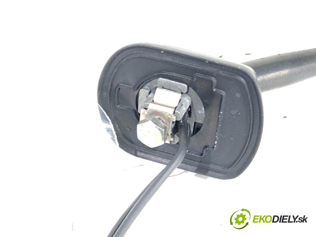 MITSUBISHI LANCER VIII sedan 2011 110 kW 1.8 DI-D (CY9A) 1798 ANTENA
