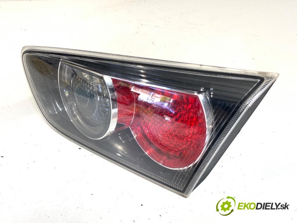 MITSUBISHI LANCER VIII sedan 2011 110 kW 1.8 DI-D (CY9A) 1798 světlo zadní část pravá vnitřní  (Klika dveří ostatní)