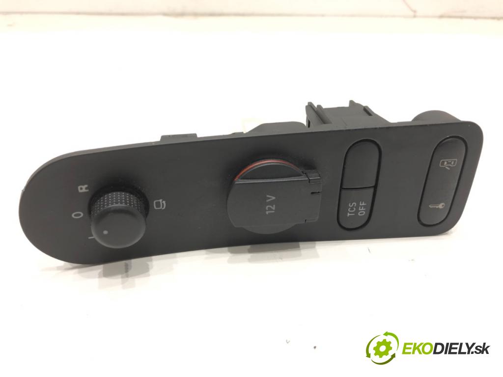 SEAT ALTEA nadwozie wielkoprzestrzenne (MPV) 2005 77 kW 1.9 TDI 1896 Prepínač nastavenia spätných zrkadiel 5P0959565 (Prepínacie páčky pod volantom)