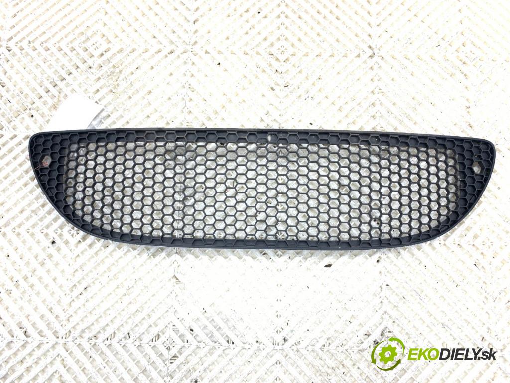 SEAT ALTEA nadwozie wielkoprzestrzenne (MPV) 2005 77 kW 1.9 TDI 1896 mří nárazníka přední část 5P0853667A (Přední mřížka (maska chladiče))