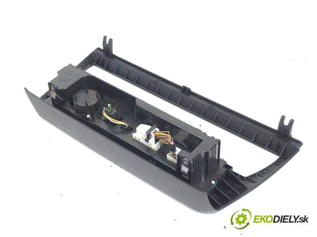 BMW E83 SUV 2004 110 kW 2.0 d 1995 Panel ovládania kúrenia 3417445 (Prepínacie páčky pod volantom)