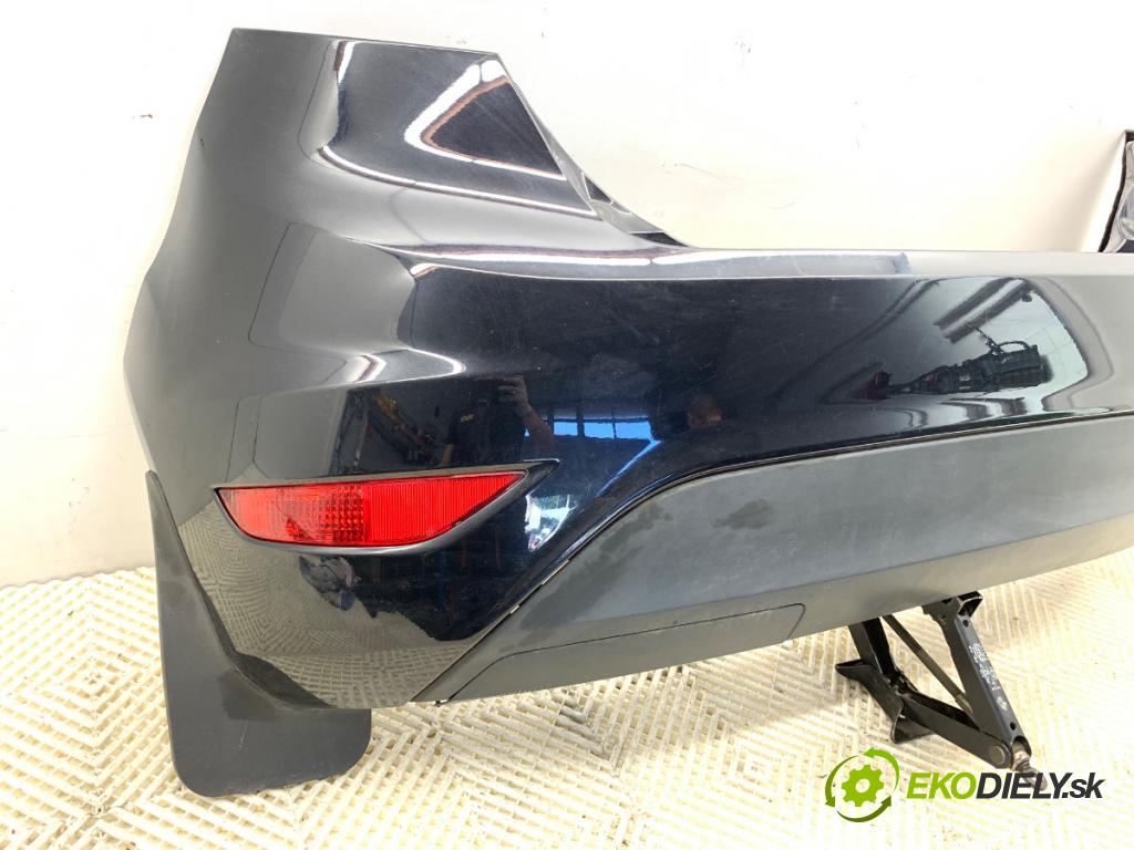FORD FIESTA MK7 liftback 2009 71 kW 1.4 1388 nárazník zadní část  (Klika dveří ostatní)