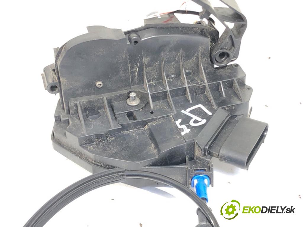FORD FIESTA MK7 liftback 2009 71 kW 1.4 1388 zámok dveře levý přední část 8A6A-A21813-AD