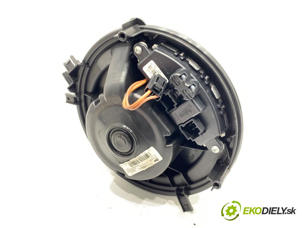 VW GOLF VII Kombi 2018 85 kW 1.6 TDI 1598 ventilátor kúrenia 5Q1819021F