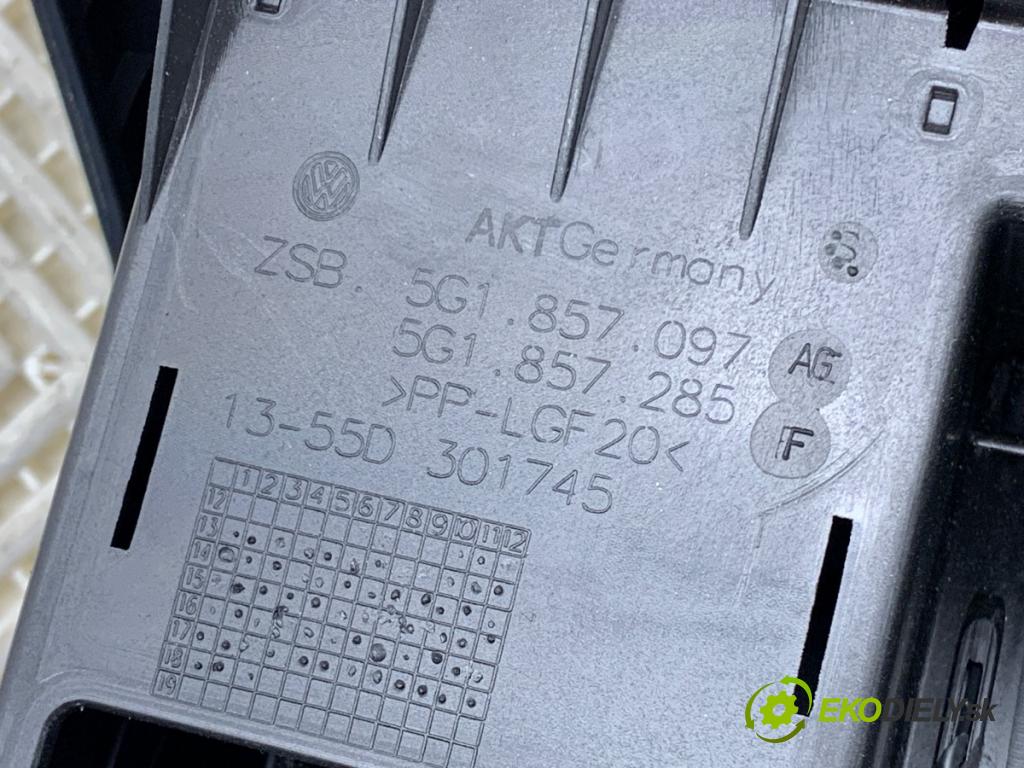 VW GOLF VII Kombi 2018 85 kW 1.6 TDI 1598 Priehradka, kastlík spolujazdca 5G1857097AG (Priehradka (kastlík))