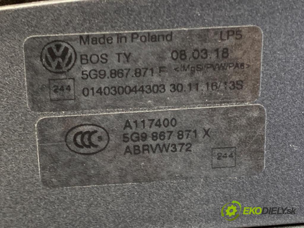 VW GOLF VII Kombi 2018 85 kW 1.6 TDI 1598 Roleta kufra 5G9867871F