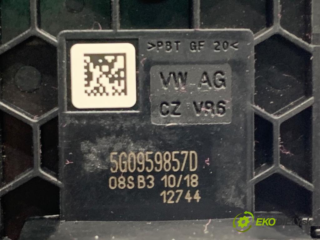 VW GOLF VII Kombi 2018 85 kW 1.6 TDI 1598 Prepínač okien 5G0959857D (Prepínacie páčky pod volantom)