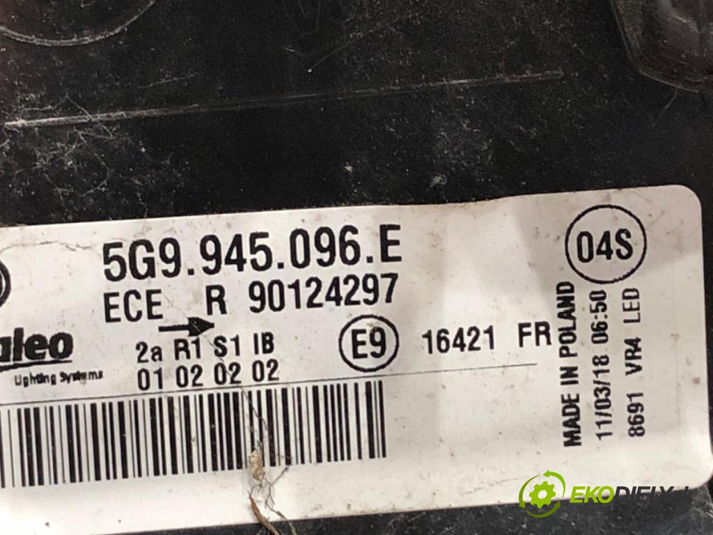 VW GOLF VII Kombi 2018 85 kW 1.6 TDI 1598 světlo pravý zadní část 5G9945096E