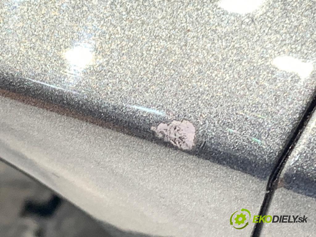 VW GOLF VII Kombi 2018 85 kW 1.6 TDI 1598 klika vnejší levý přední část