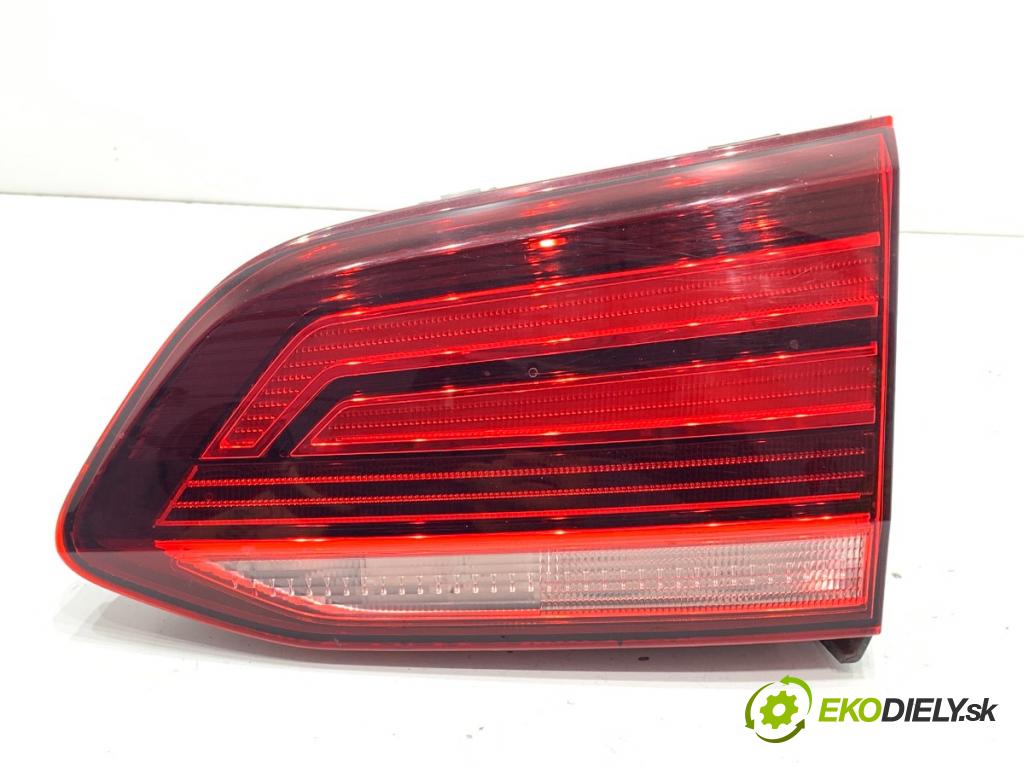 VW GOLF VII Kombi 2018 85 kW 1.6 TDI 1598 světlo zadní část pravá vnitřní 5G9945094H (Klika dveří ostatní)