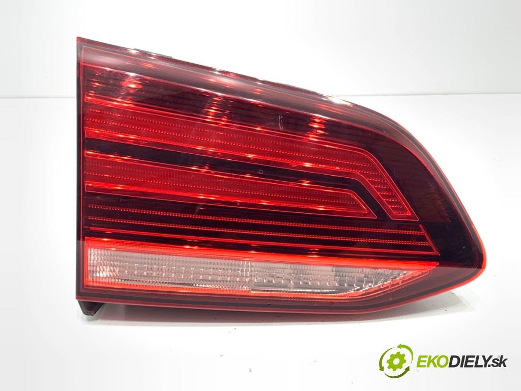 VW GOLF VII Kombi 2018 85 kW 1.6 TDI 1598 světlo zadní část levá strana vnitřní 5G9945093H (Klika dveří ostatní)