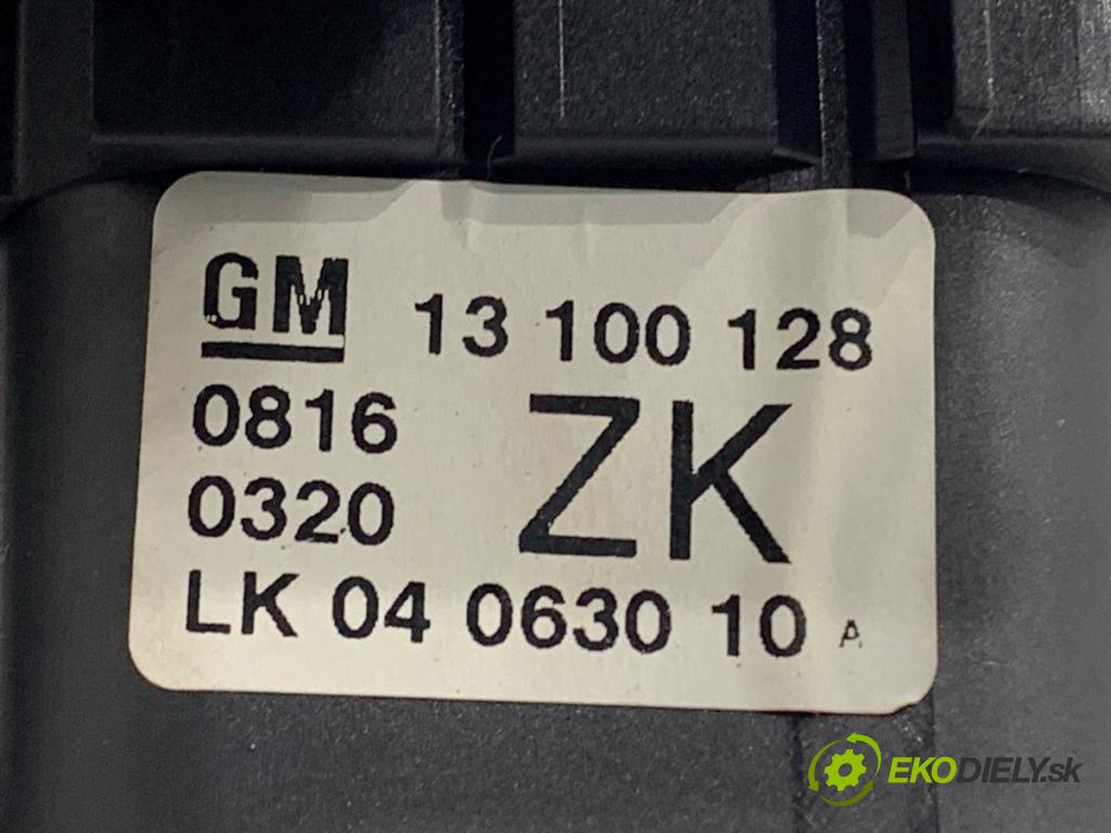 OPEL ASTRA H liftback 2006 77 kW 1.6 (L48) 1598 spínač světel 13100128
