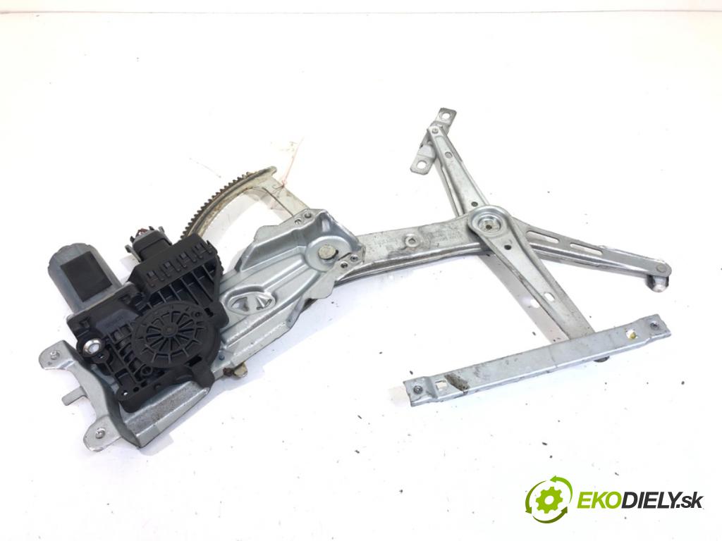 OPEL ASTRA H liftback 2006 77 kW 1.6 (L48) 1598 mechanismus okna levý přední část 13101480