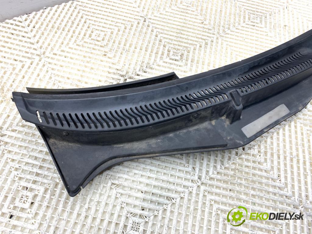 SEAT LEON I liftback 2004 81 kW 1.9 TDI 1896 Torpédo, plast pod čelné okno 1M1853185 (Torpédo (plast pod čelným sklom))