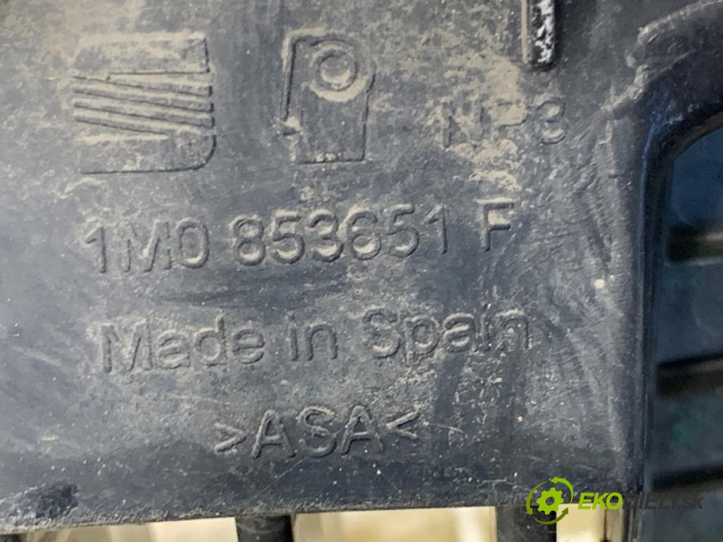 SEAT LEON I liftback 2004 81 kW 1.9 TDI 1896 mřížka maska 1M0853651F (Přední mřížka (maska chladiče))
