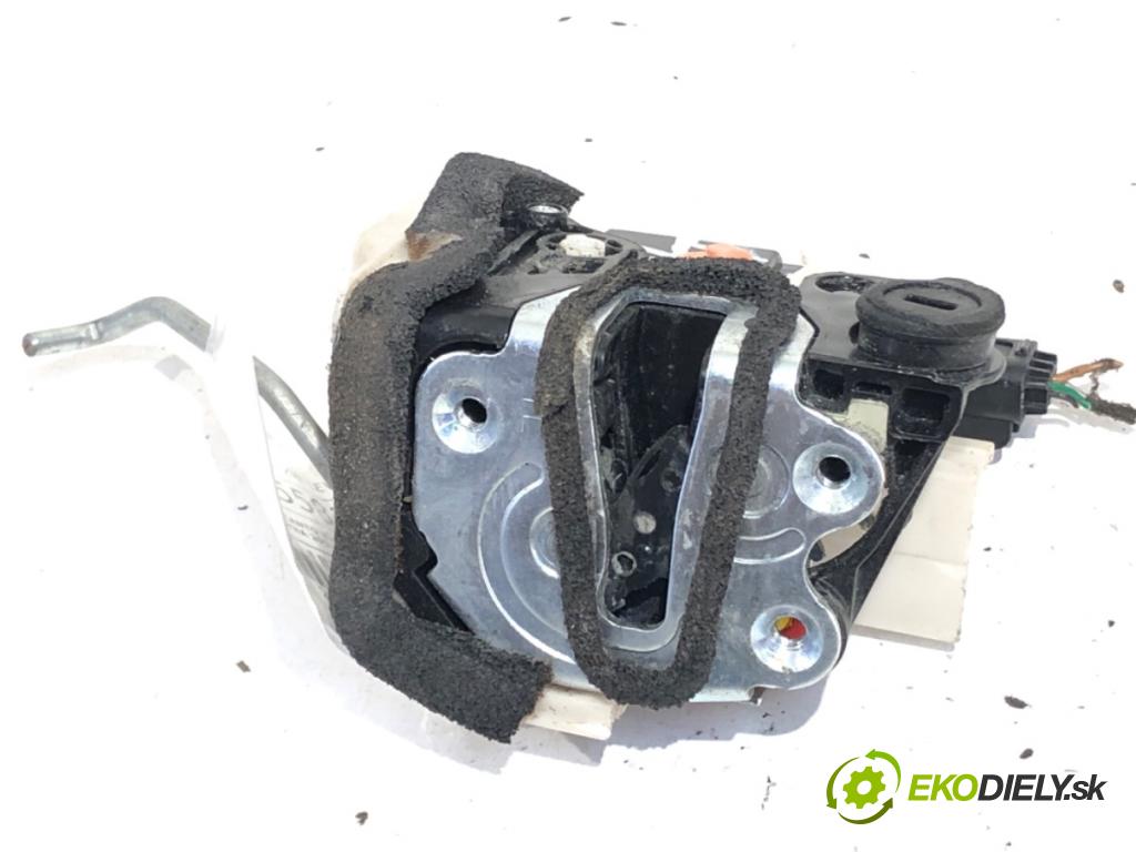 KIA PICANTO II liftback 2011 63 kW 1.2 1248 zámok dveře levý zadní část 