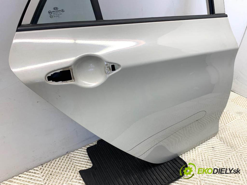 KIA PICANTO II liftback 2011 63 kW 1.2 1248 dveře pravý zadní část