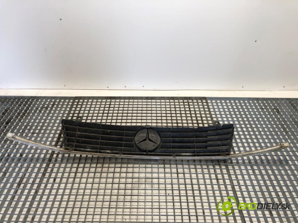 MERCEDES-BENZ W638 Autobus 2003 75 kW 110 CDI 2.2 (638.194) 2148 Mriežka maska A6388880415 (Mriežka predná (maska chladiča))