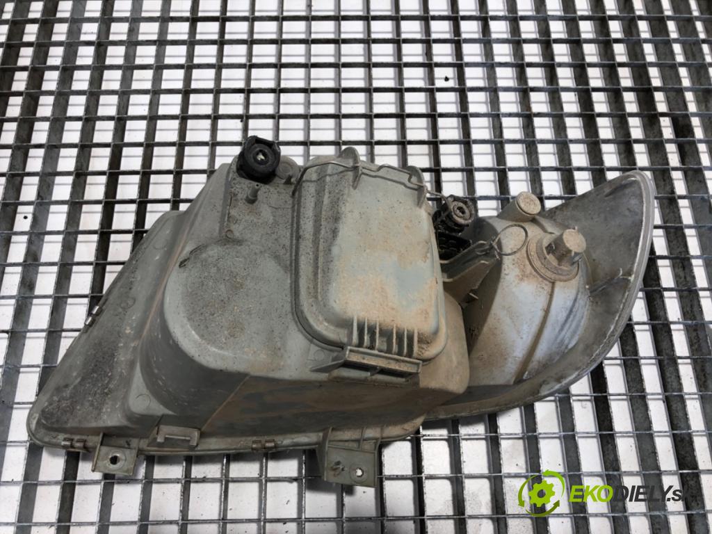 MERCEDES-BENZ W638 Autobus 2003 75 kW 110 CDI 2.2 (638.194) 2148 Svetlomet pravy predný