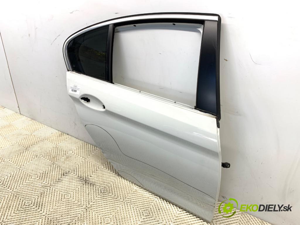 BMW G30 sedan 2019 135 kW 530 e Plug-in-Hybrid 1998 dveře pravý zadní část 300
