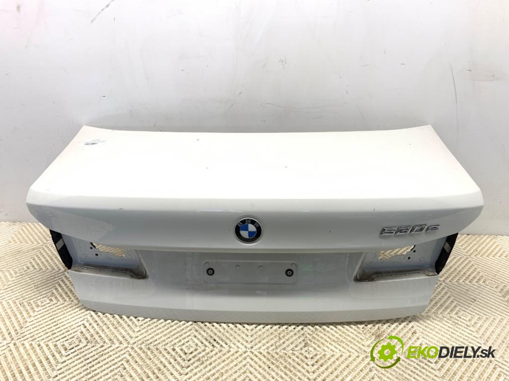 BMW G30 sedan 2019 135 kW 530 e Plug-in-Hybrid 1998 kapota zadní část 300