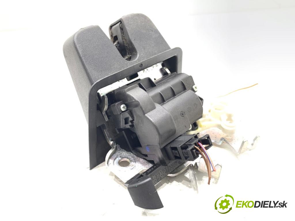 VW PASSAT B8 Kombi 2014 110 kW 2.0 TDI 1968 zámok dverí zad 3G0827505C