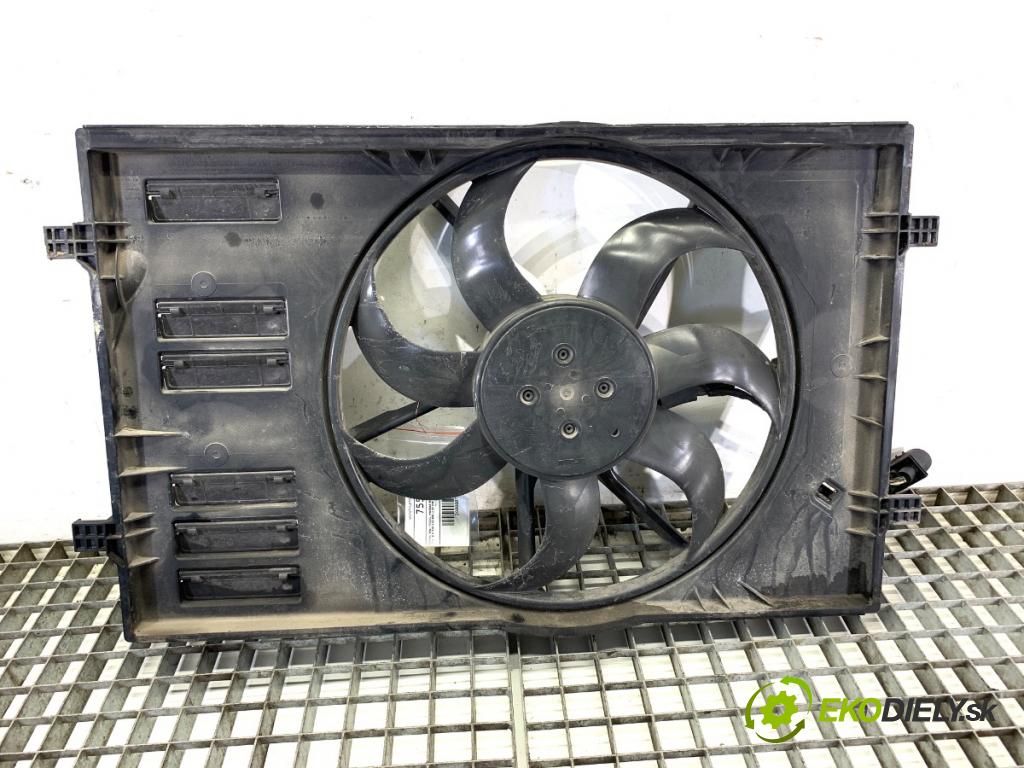 VW PASSAT B8 Kombi 2014 110 kW 2.0 TDI 1968 Ventilátor chladiča 5Q0121205C (Ventilátor)