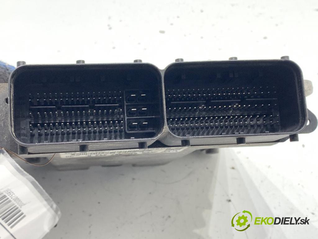 VW PASSAT B8 Kombi 2014 110 kW 2.0 TDI 1968 riadiaca jednotka Motor 04L907309R (Riadiaca jednotka)