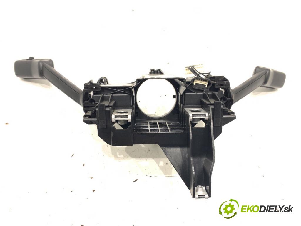 VW PASSAT B8 Kombi 2014 110 kW 2.0 TDI 1968 Prepínač kombinovaný 3Q0953521P (Prepínacie páčky pod volantom)