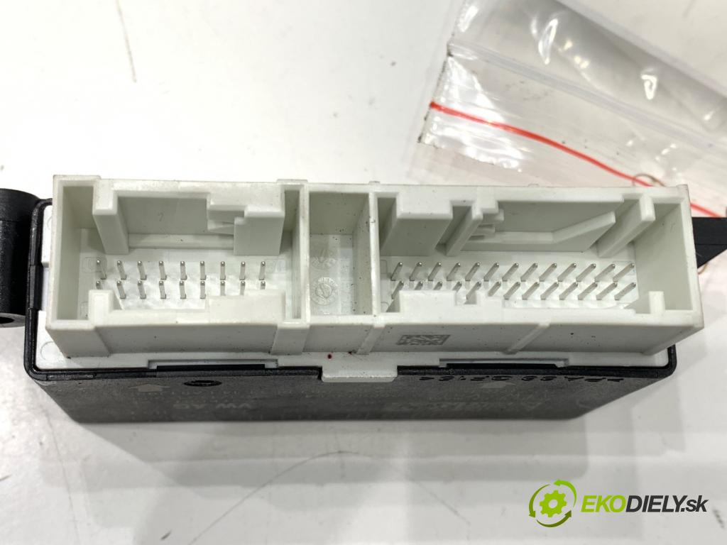 VW PASSAT B8 Kombi 2014 110 kW 2.0 TDI 1968 Modul PDC 5Q0919294H (Riadiaca jednotka ostatné)